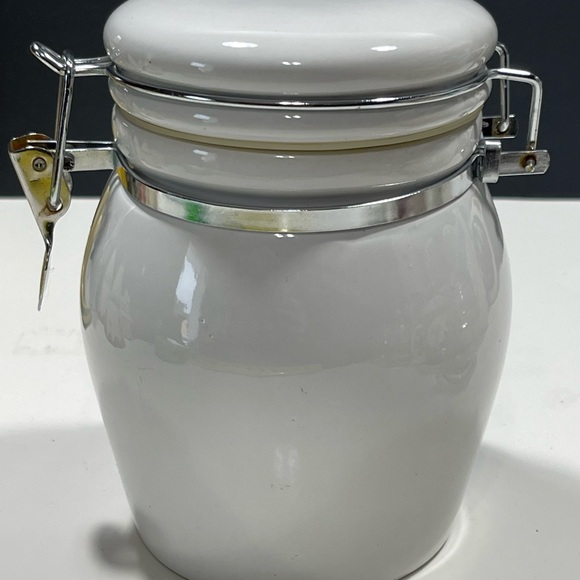 Designpac Mindy Cain Snowman Airtight Latched Lid Ceramic Canister (T39) - Picture 6 of 12